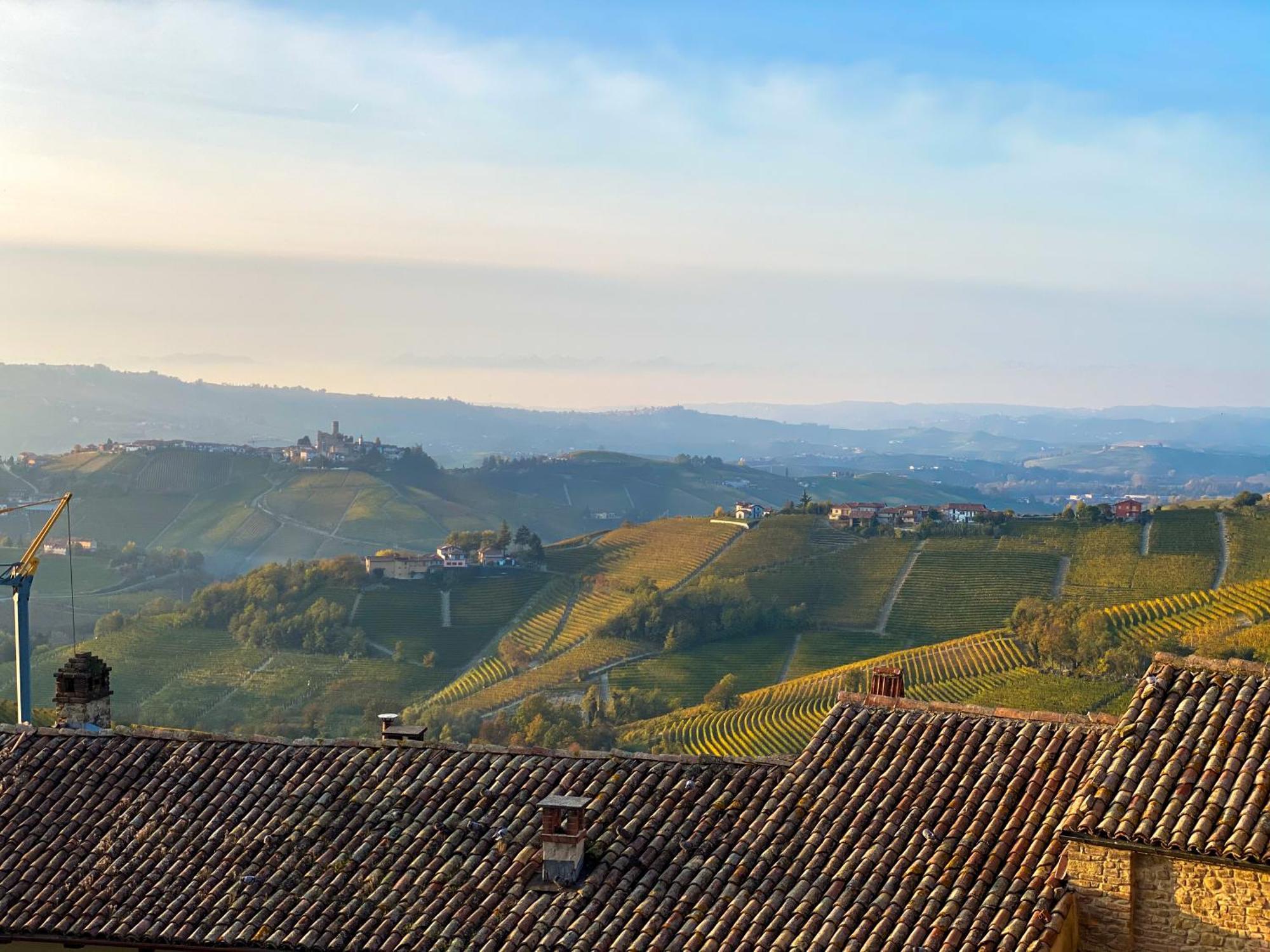 诺韦洛Just Langhe Casa Barolo别墅 外观 照片